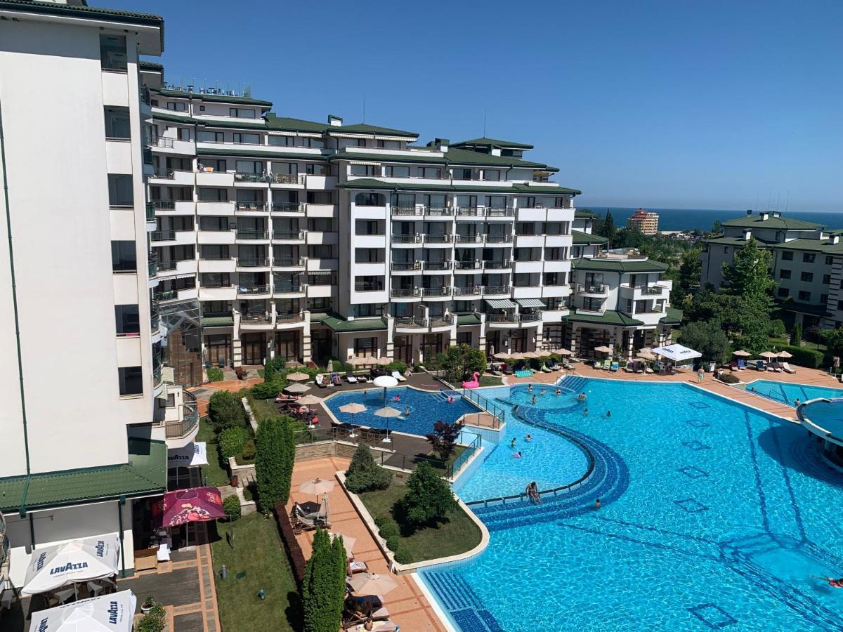 Kalina Private Apartments In Emerald Resort, Ravda Exterior photo
