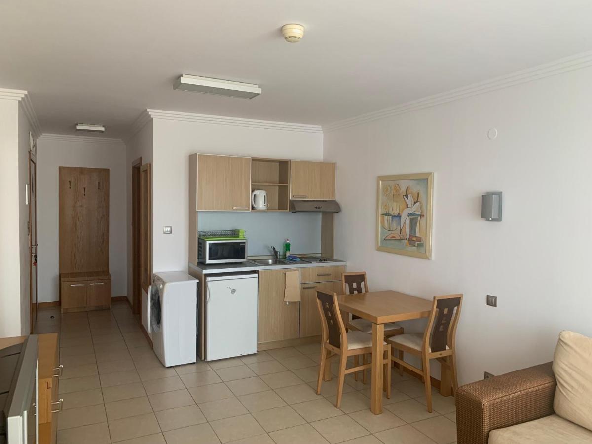 Kalina Private Apartments In Emerald Resort, Ravda Exterior photo