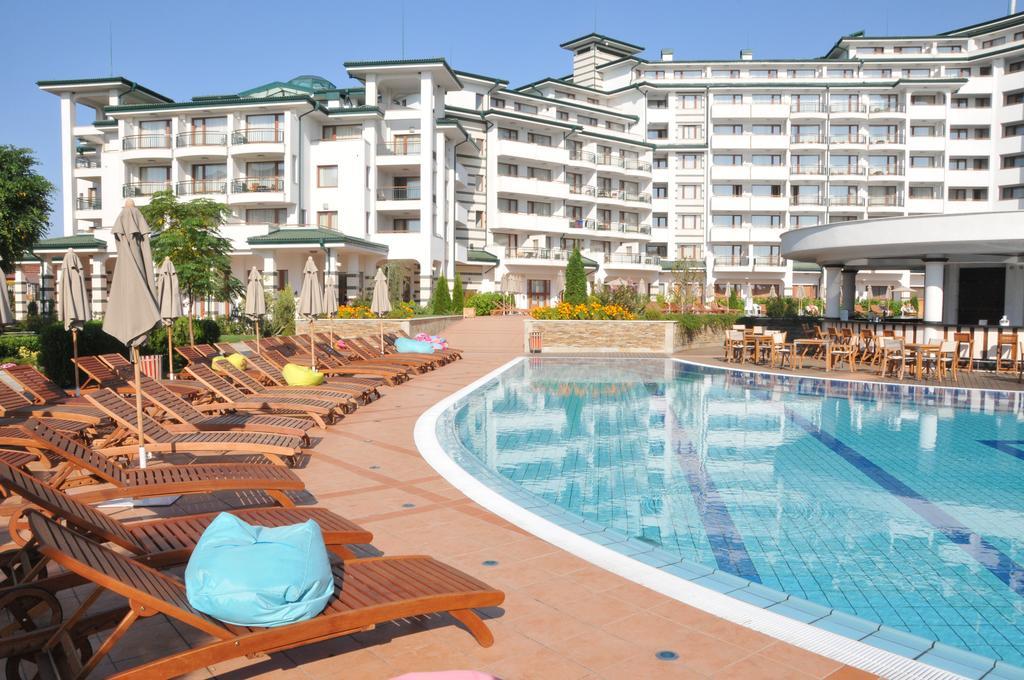 Kalina Private Apartments In Emerald Resort, Ravda Exterior photo