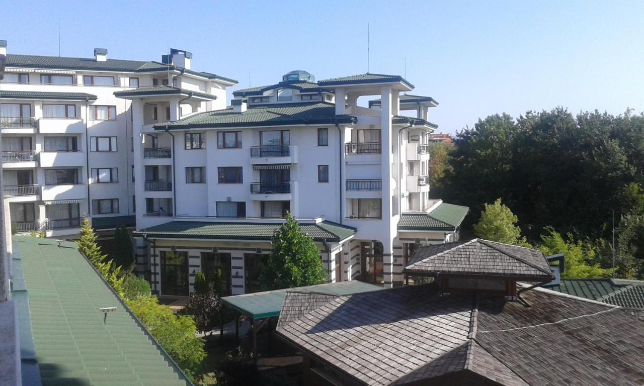 Kalina Private Apartments In Emerald Resort, Ravda Exterior photo